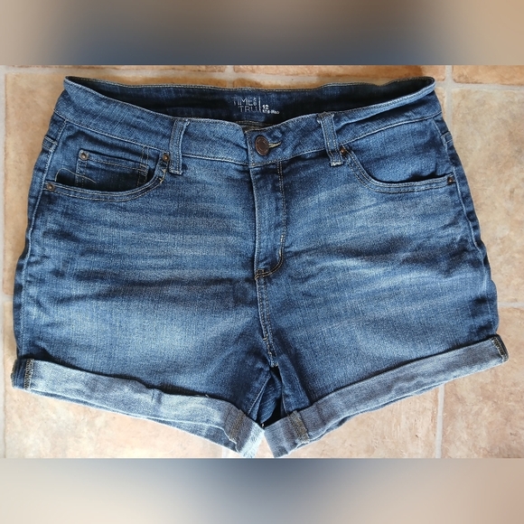 Time and Tru Blue Jean Shorts with Cuffed Hem - Picture 1 of 2
